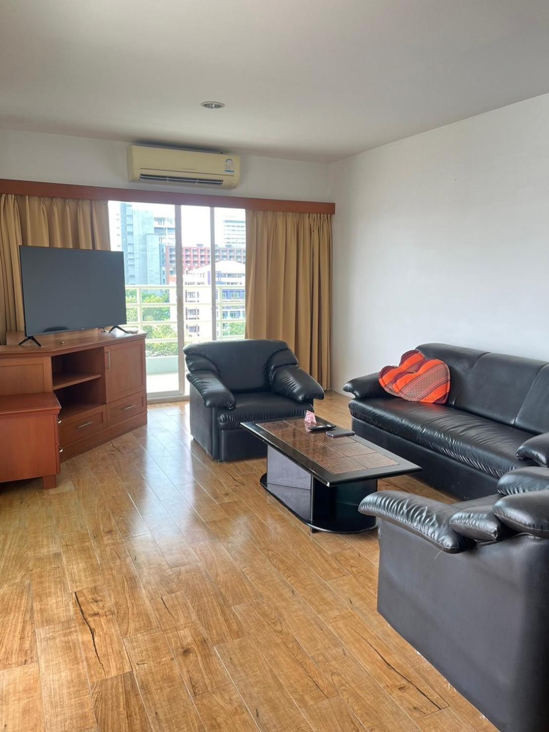 Joy Shop At View Talay 6 Apartment Pattaya Exterior photo