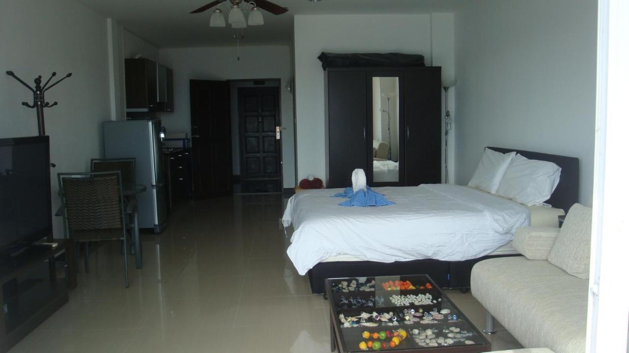 Joy Shop At View Talay 6 Apartment Pattaya Exterior photo