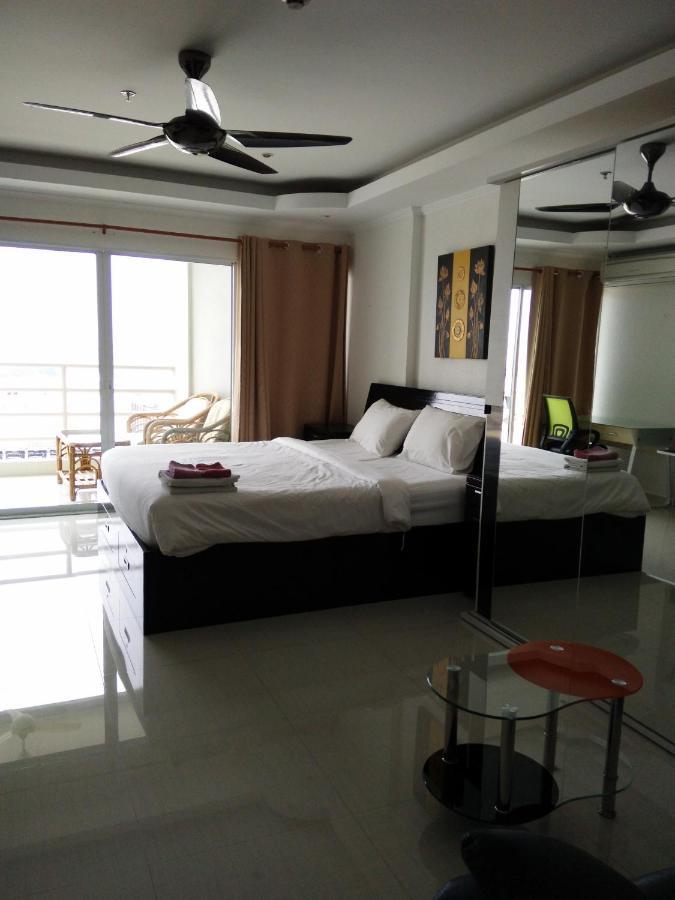 Joy Shop At View Talay 6 Apartment Pattaya Exterior photo